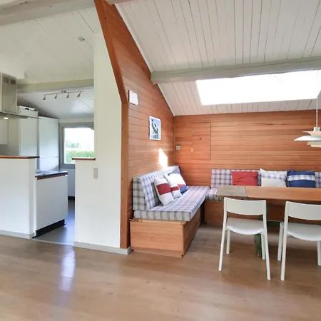 Holiday home 3 Bedroom Stunning In Stege