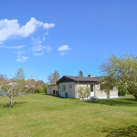 3 Bedroom Stunning In * Stege